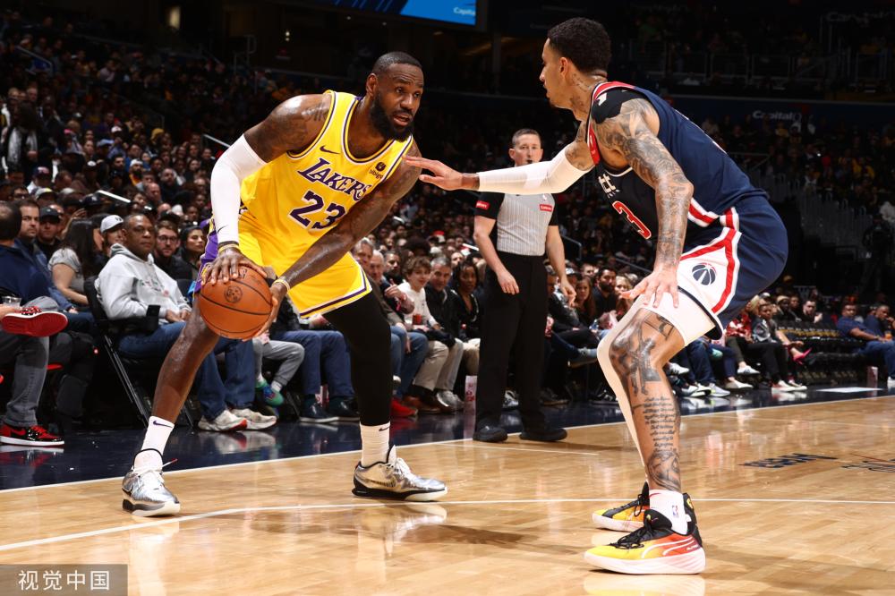 在与全球顶 在与全球顶