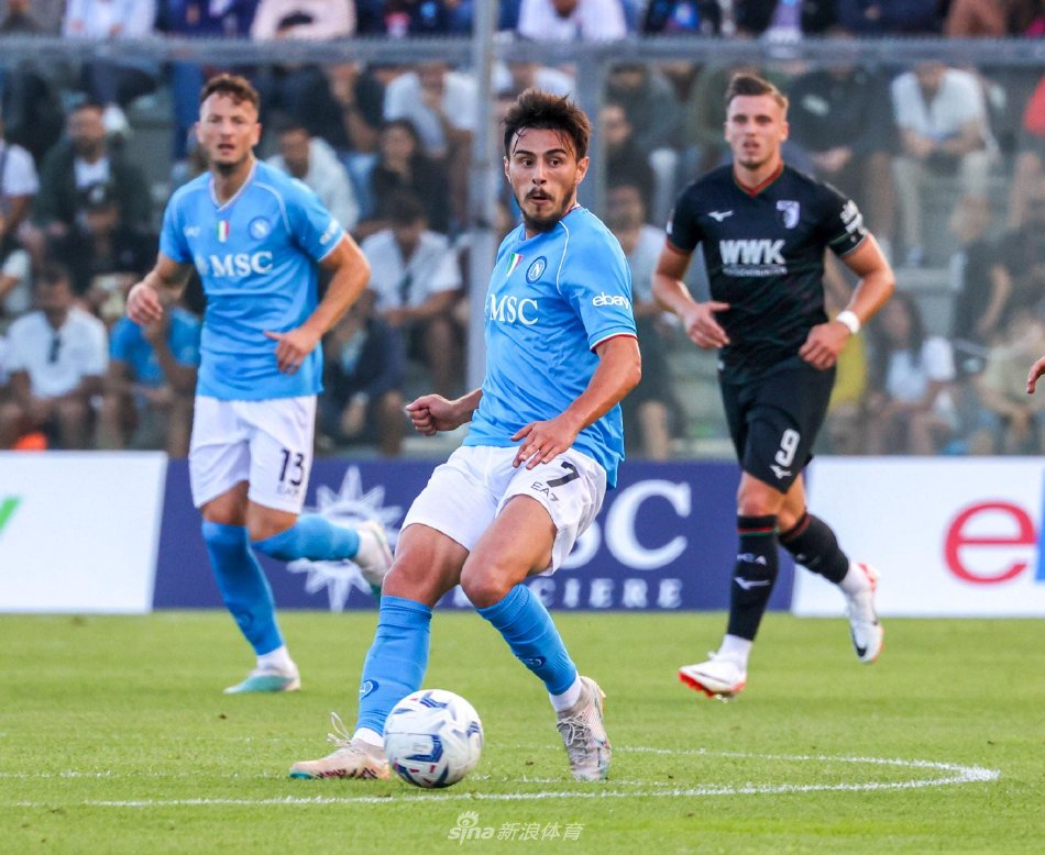 俱乐部的主 俱乐部的主