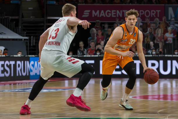 化前场压迫 化前场压迫